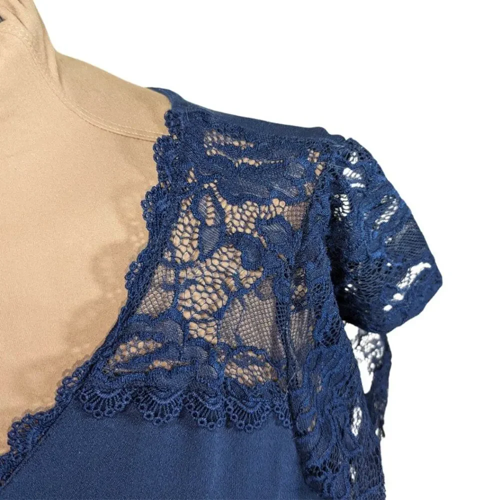 Adrienne Vittadini Large Navy Blue Short Sleeve Stretch Lace Shoulder Shirt